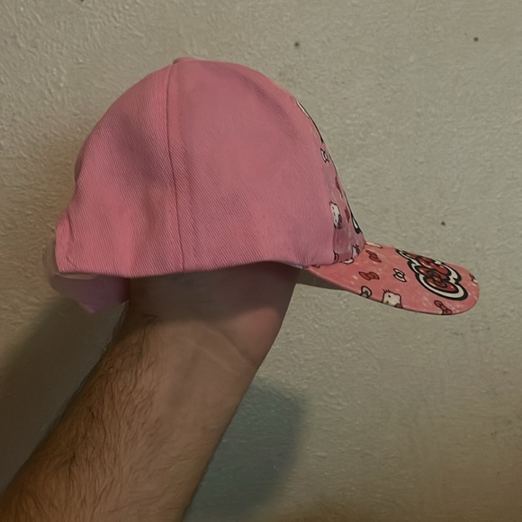Hello kitty hat - Picture 3 of 3